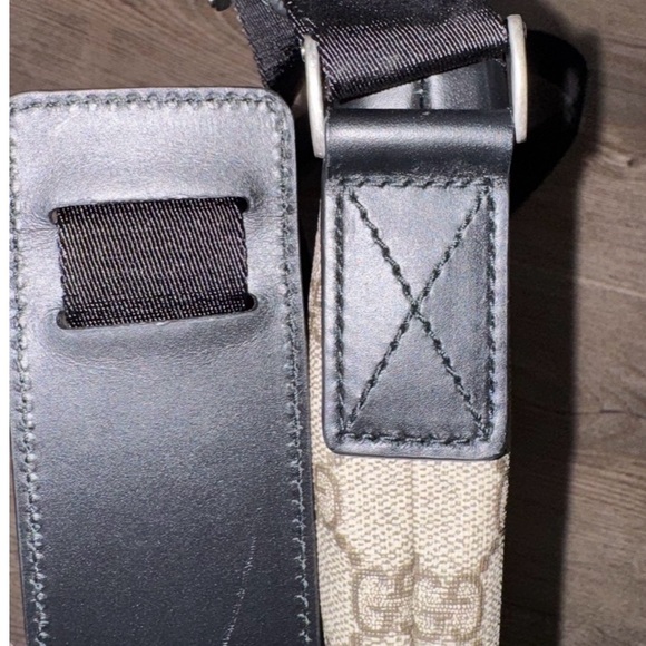 Gucci Beige and Black Messenger Bag with Red and Green Stripe - Picture 7 of 10